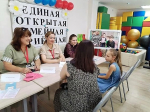 Волгоградским семьям помогают в единых приемных
