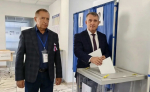 Глава Клетского муниципального района Михаил Харитонов сегодня проголосовал на выборах депутатов Государственной Думы РФ в станице Клетской на участке №2012